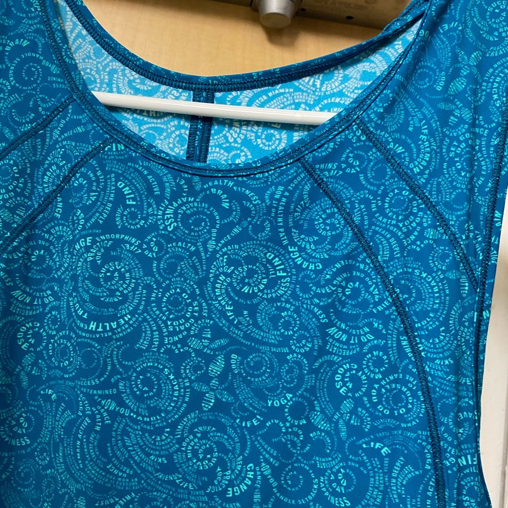Lululemon - Picture 2 of 6